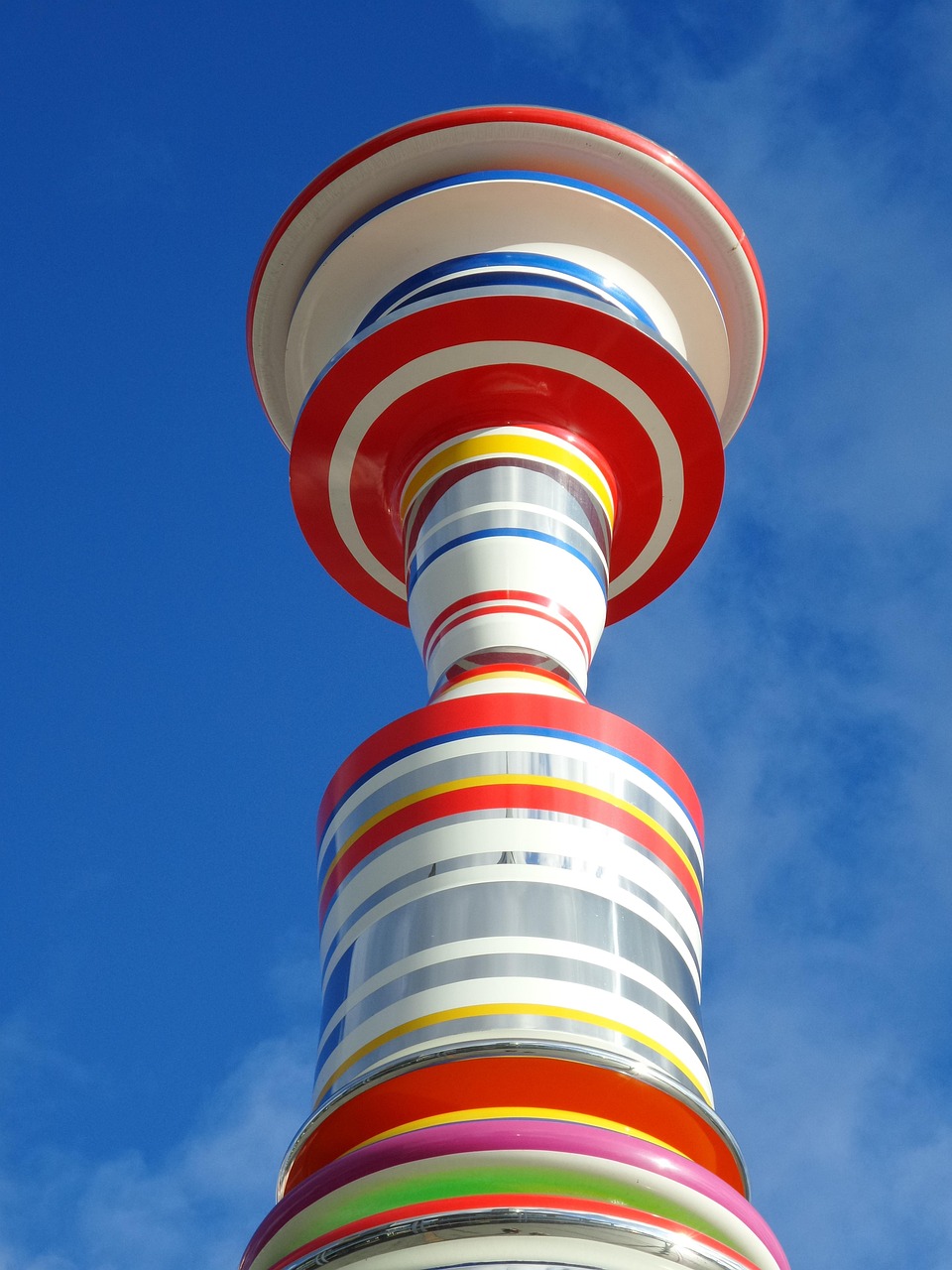 探索艺术的无限可能，文化艺术发展公司的多彩世界