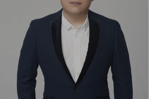 **中国姓名文化概述
-**阅读材料**
-中国姓名文化
-汉字与姓名学
-**作业**
-阅读上述材料，总结中国姓名文化的特点和历史演变。
-分析一个中国历史人物的名字，探讨其文化内涵和命名时的社会背景。

本节课