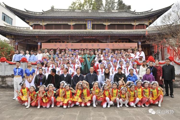 露雯起名的文化探索名字背后的深层意义与传统