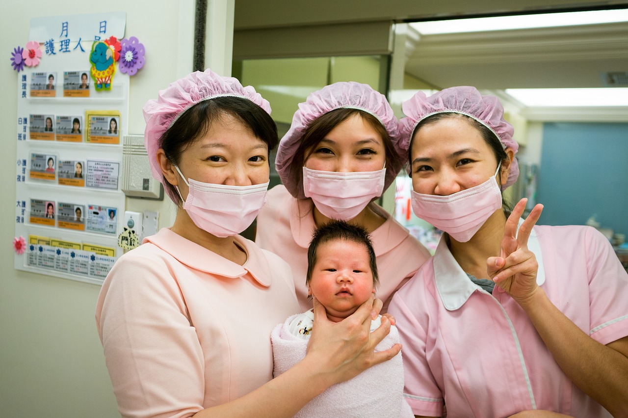 月嫂烫伤后新生婴儿护理文章