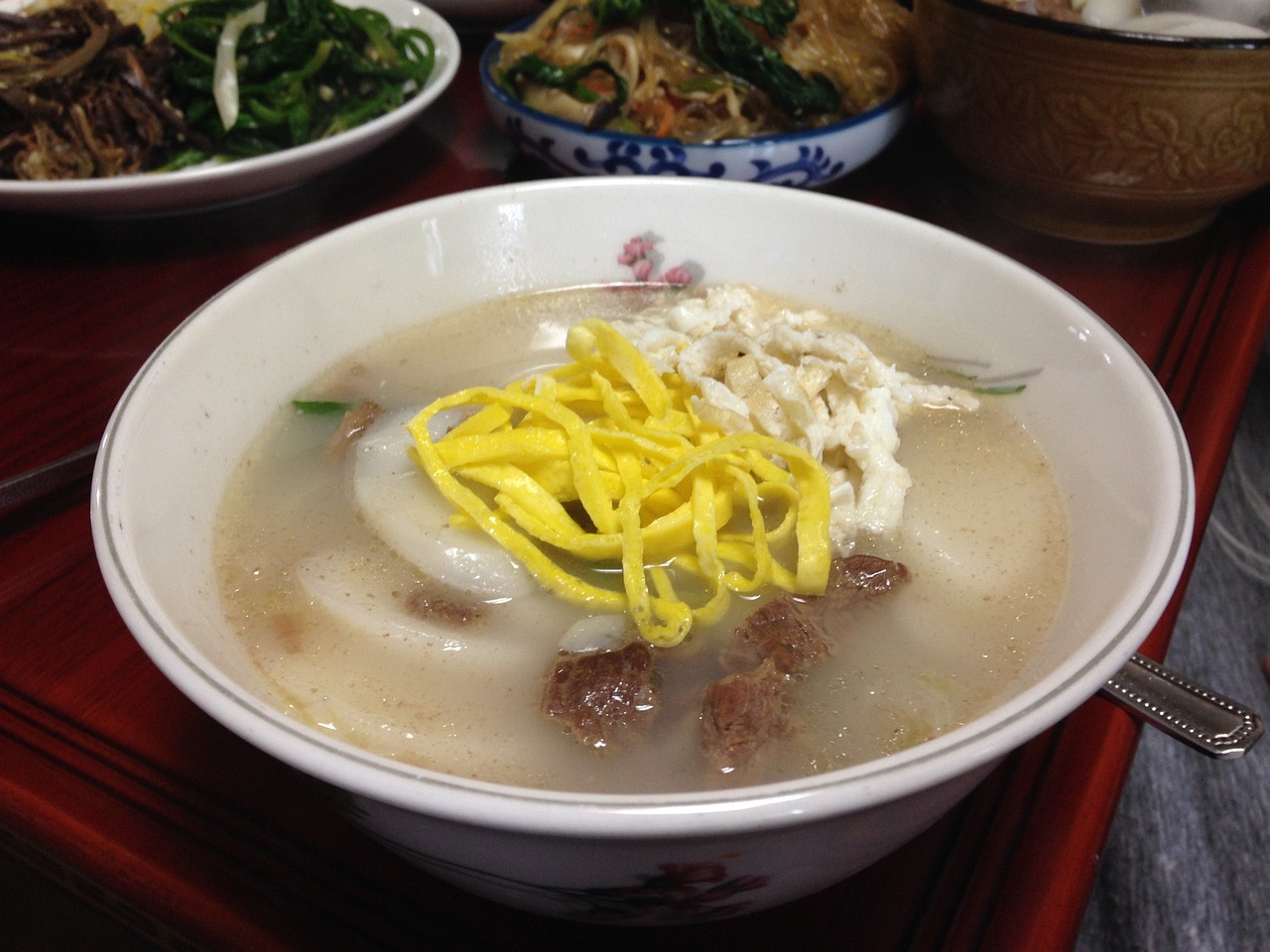 中元节食俗，穿越千年的文化盛宴——传统美食与祭祀之韵